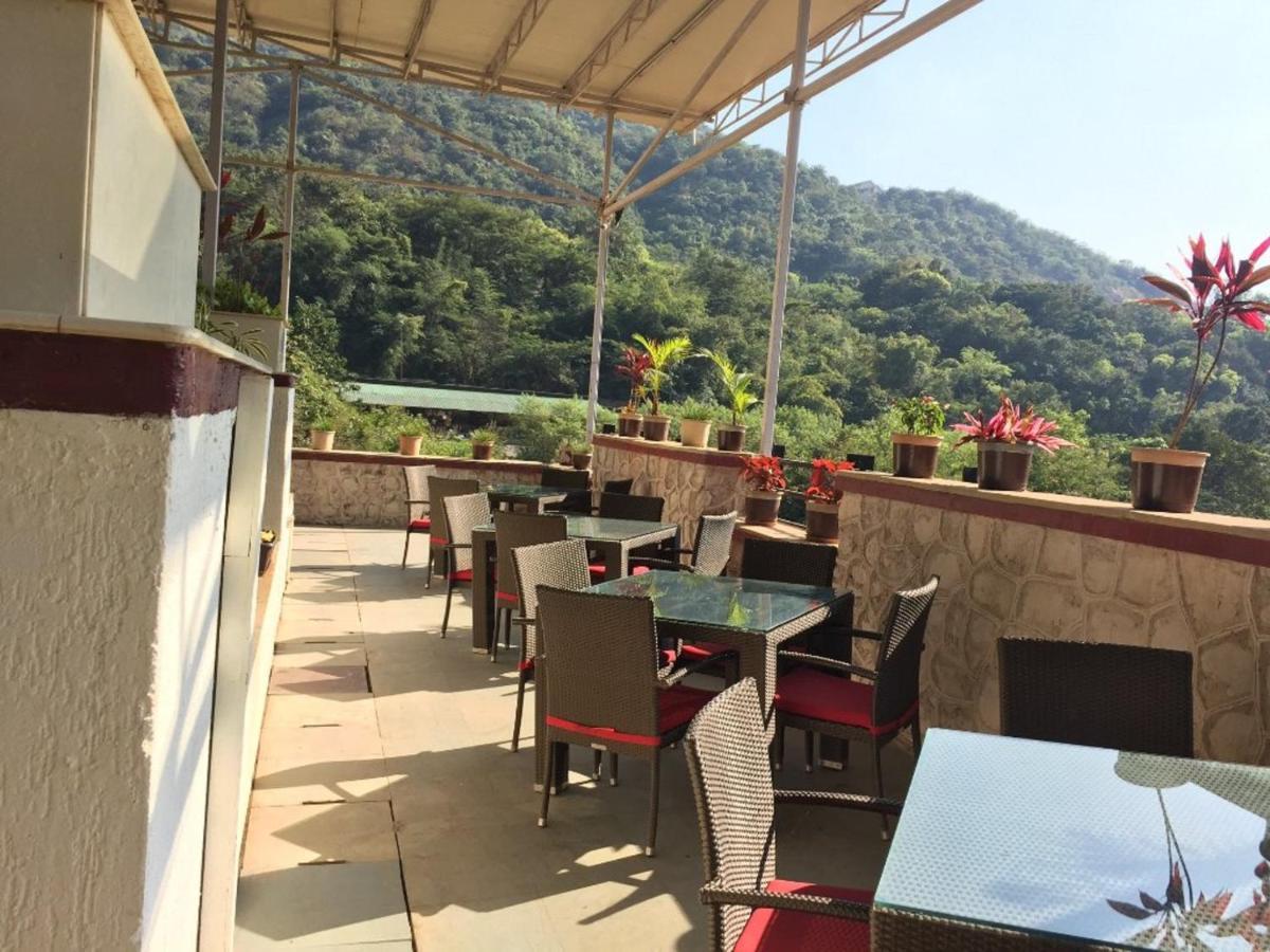 Hotel Celebration Lavasa Exteriér fotografie
