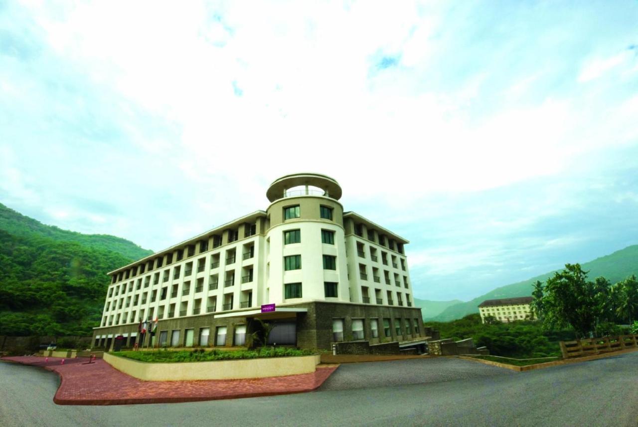 Hotel Celebration Lavasa Exteriér fotografie